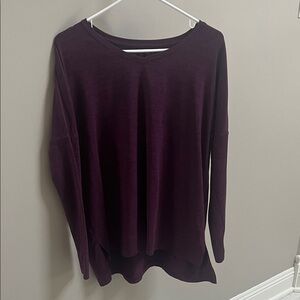 Wander Women's Long Sleeve V-Neck Top - Deep Plum